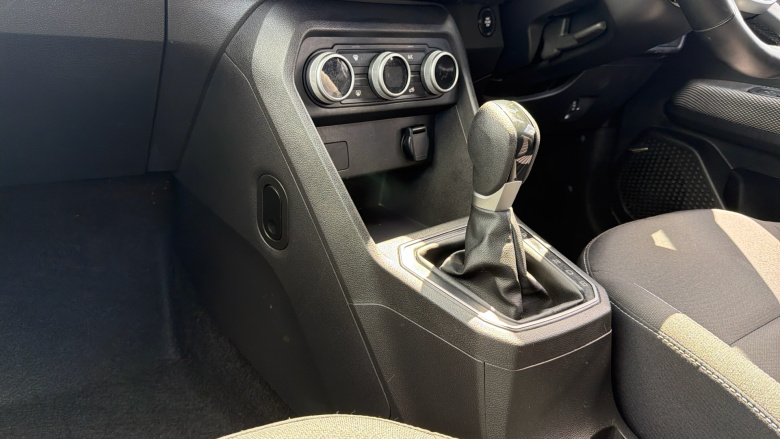 Dacia Jogger 1.6 HEV Expression 5dr Auto Hybrid Estate
